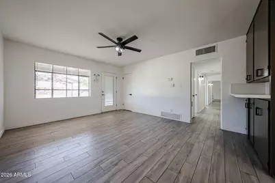 2816 N 33rd Place, Phoenix, AZ 85008 - Photo 12