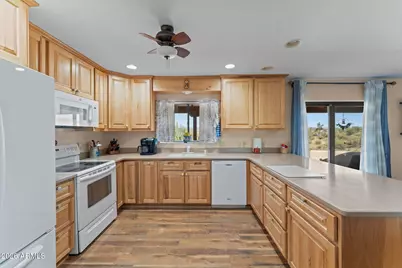 1865 Hillside Drive, Wickenburg, AZ 85390 - Photo 12