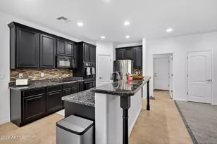 16739 W Lariat Ln, Surprise, AZ 85387 - Photo 4