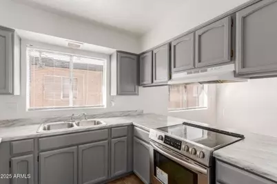 615 N Arrowhead Drive #Apt 4, Chandler, AZ 85224 - Photo 10