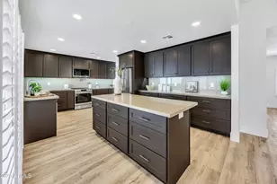 8111 N 18th Way, Phoenix, AZ 85020 - Photo 2