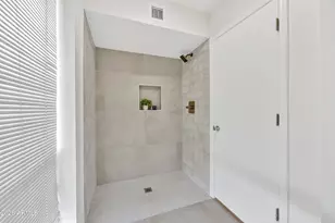 8111 N 18th Way, Phoenix, AZ 85020 - Photo 10