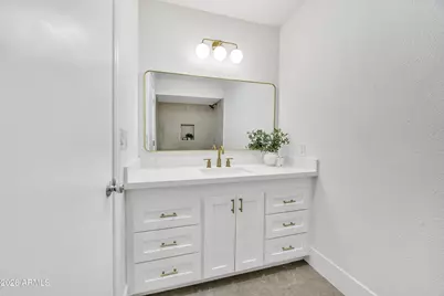 8111 N 18th Way, Phoenix, AZ 85020 - Photo 12