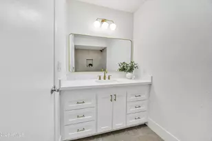 8111 N 18th Way, Phoenix, AZ 85020 - Photo 12