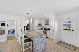 915 W Loughlin Dr, Chandler, AZ 85225 - Photo 4