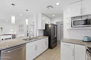 915 W Loughlin Dr, Chandler, AZ 85225 - Photo 6