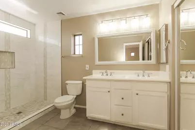 1346 E Dunbar Drive, Phoenix, AZ 85042 - Photo 10