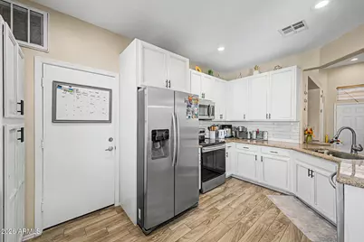 9339 E Lompoc Avenue, Mesa, AZ 85209 - Photo 4