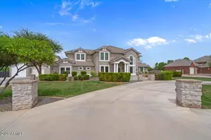 17718 E San Carlos Way, Gilbert, AZ 85298 - Photo 2