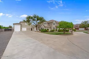 17718 E San Carlos Way, Gilbert, AZ 85298 - Photo 4