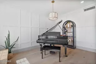 17718 E San Carlos Way, Gilbert, AZ 85298 - Photo 16