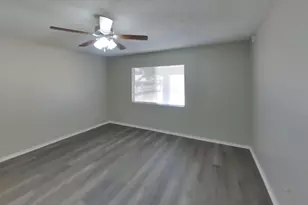 10906 W Calle del Sol, Phoenix, AZ 85037 - Photo 6