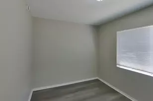 10906 W Calle del Sol, Phoenix, AZ 85037 - Photo 4