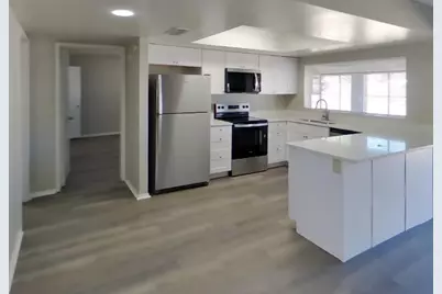 10906 W Calle Del Sol, Phoenix, AZ 85037 - Photo 14