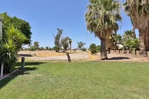 8815 W Avenida De Amigos Circle, Arizona City, AZ 85123 - Photo 36