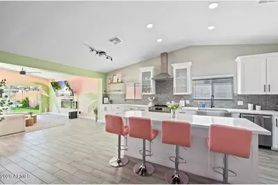 4665 W Kings Avenue W, Glendale, AZ 85306 - Photo 8