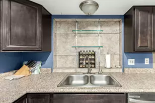 10513 W Diana Ave, Peoria, AZ 85345 - Photo 16
