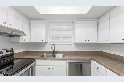 1826 N 51st Street #Apt 29, Phoenix, AZ 85008 - Photo 6