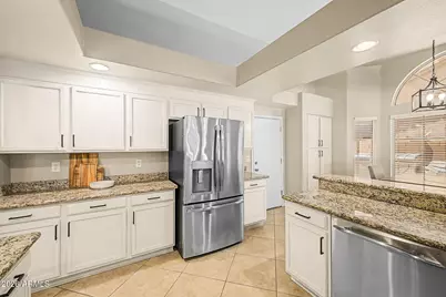 7958 W Caribbean Lane, Peoria, AZ 85381 - Photo 8