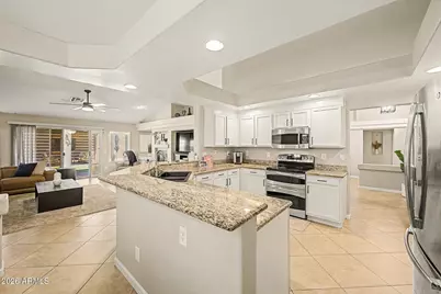 7958 W Caribbean Lane, Peoria, AZ 85381 - Photo 12