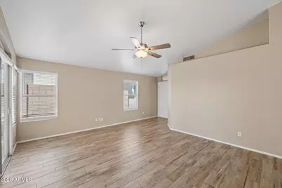 18642 N 42nd Street, Phoenix, AZ 85050 - Photo 4