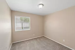 18642 N 42nd St, Phoenix, AZ 85050 - Photo 12