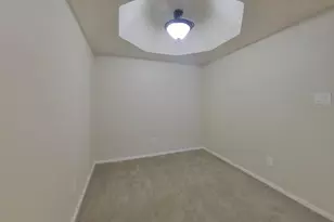 1880 E Morten Ave, Phoenix, AZ 85020 - Photo 4