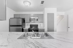 4114 E Union Hills Dr, Phoenix, AZ 85050 - Photo 8