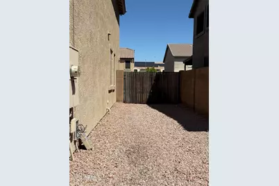 3204 W Lynne Lane, Phoenix, AZ 85041 - Photo 8