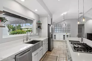 14436 N Coral Gables Dr, Phoenix, AZ 85023 - Photo 16