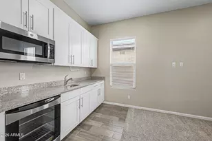 6618 W Madre Del Oro Dr, Phoenix, AZ 85083 - Photo 12