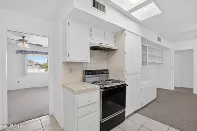 10317 W Andover Avenue, Sun City, AZ 85351 - Photo 8
