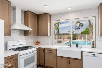 2426 E Sahuaro Drive, Phoenix, AZ 85028 - Photo 8