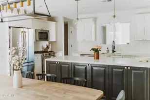 8737 E Rose Ln, Scottsdale, AZ 85250 - Photo 4