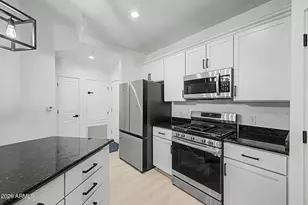 945 E Playa Del Norte Dr, Tempe, AZ 85288 - Photo 10