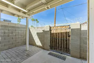 2221 W Turney Ave, Phoenix, AZ 85015 - Photo 18