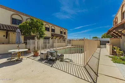 2221 W Turney Avenue #B, Phoenix, AZ 85015 - Photo 20