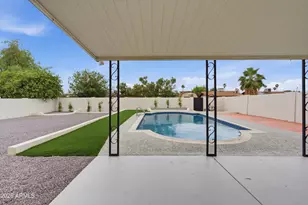 2211 W Windrose Dr, Phoenix, AZ 85029 - Photo 20