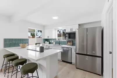 2211 W Windrose Drive, Phoenix, AZ 85029 - Photo 14