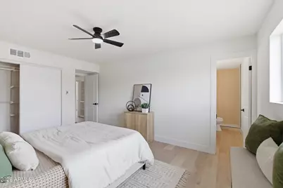 2211 W Windrose Drive, Phoenix, AZ 85029 - Photo 16