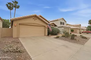 1075 N Saguaro St, Chandler, AZ 85224 - Photo 2