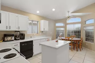 1075 N Saguaro St, Chandler, AZ 85224 - Photo 12