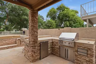 1075 N Saguaro St, Chandler, AZ 85224 - Photo 28