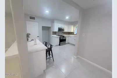 2332 E Flower Street, Phoenix, AZ 85016 - Photo 6