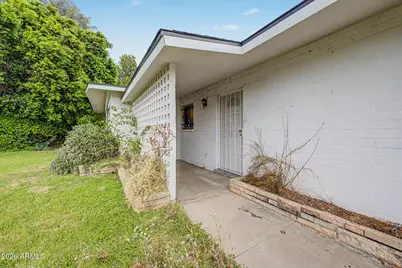 5041 N 34th Street, Phoenix, AZ 85018 - Photo 2
