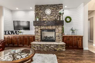 3019 S Larkspur St, Gilbert, AZ 85295 - Photo 6