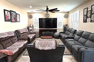 9590 W Robin Ln, Peoria, AZ 85383 - Photo 6