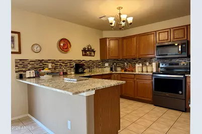 16037 W Caribbean Lane, Surprise, AZ 85379 - Photo 6