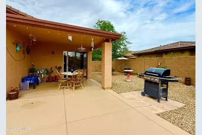 16037 W Caribbean Lane, Surprise, AZ 85379 - Photo 14