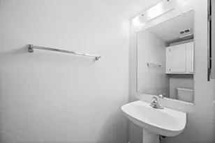 455 S Mesa Dr, Mesa, AZ 85210 - Photo 30
